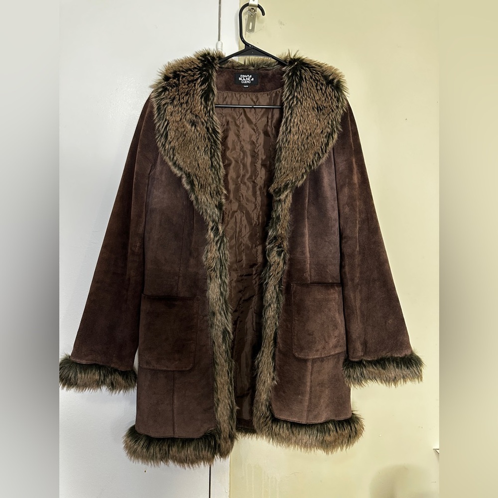 Costa Blanca Cuero Women’s Brown Leather Coat with Faux Fur Trim